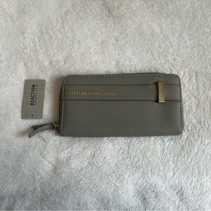 Kenneth Cole Reaction Light Gray Wallet